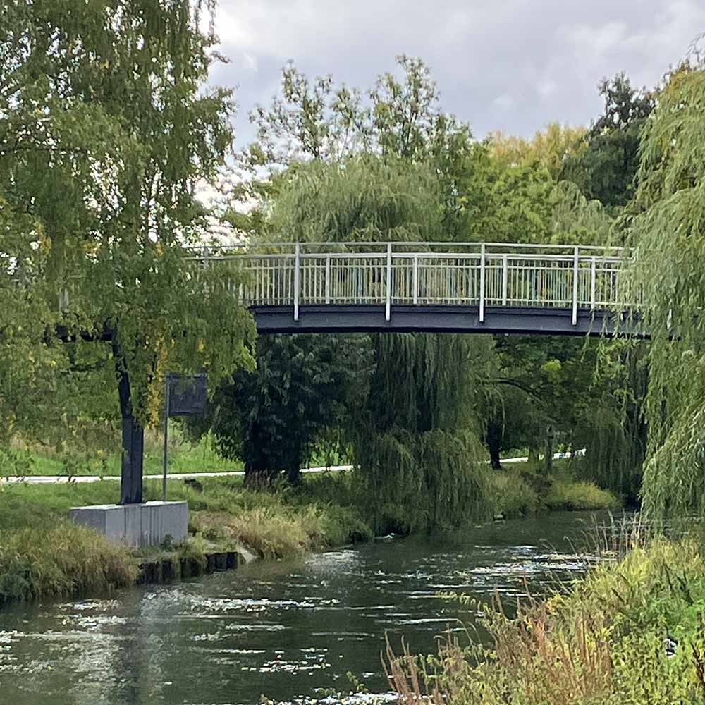 Schnelle Montage bei Sanierungsprojekten von Fahrradbrücken und Fußgängerüberwegen